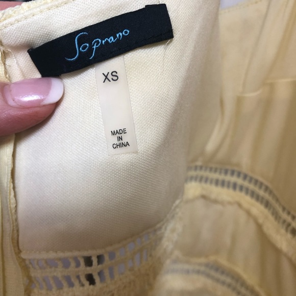 Soprano pale yellow lace cocktail dress. Sz xs - Picture 3 of 5